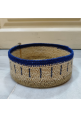 CESTA FIBRAS NATURAL Y AZUL BAO 18 X 7,5 CM.